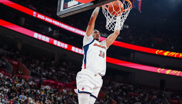 必一运动官网-广东宏远全力出击！主场迎战新疆男篮，杜锋拒绝输球，央视直播